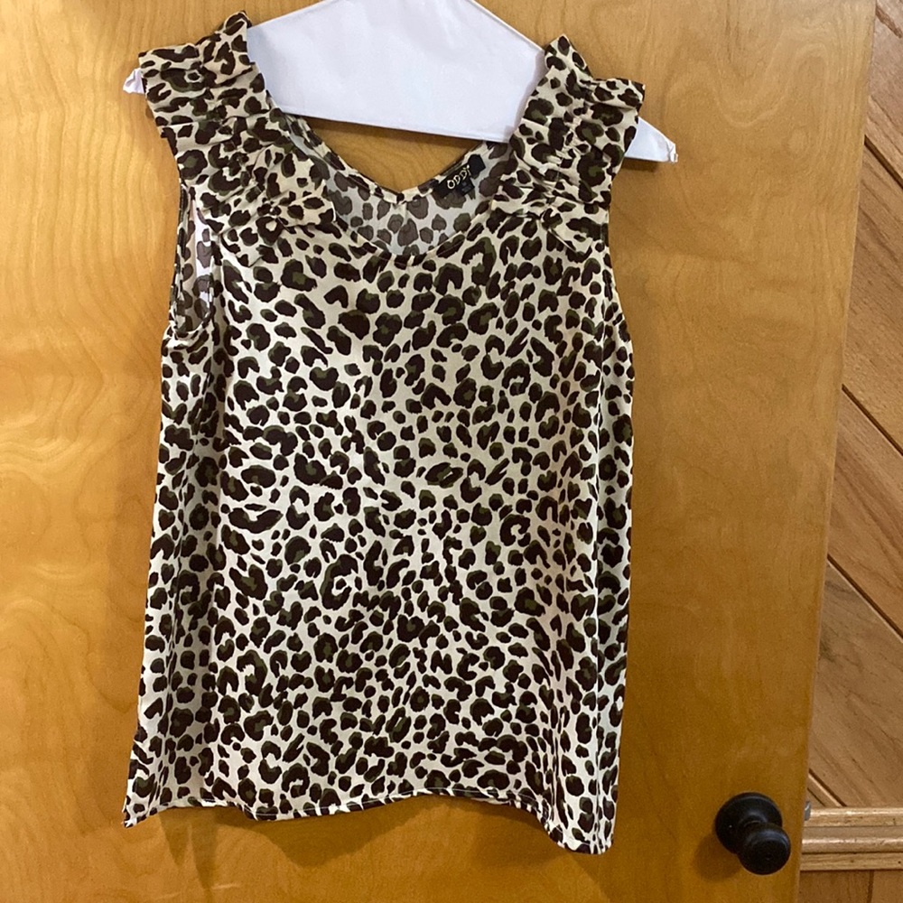 Oddy top size M excellent condition